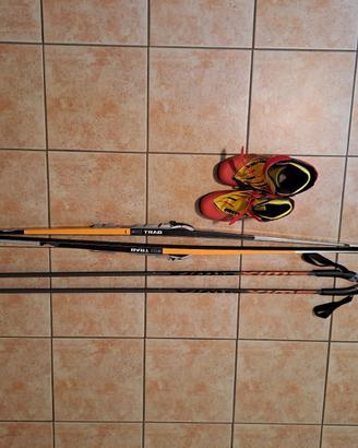 Sci da fondo con attacchi+bastoncini+scarponi