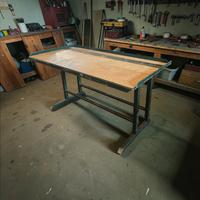 Banco in ferro pesante