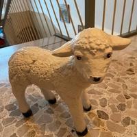 Pecora decorativa in resina