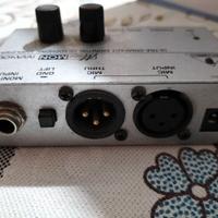 Amplificatore cuffie + DI Behringer