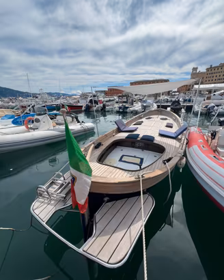Gozzo Ligure in vetroresina con ponte in Teak