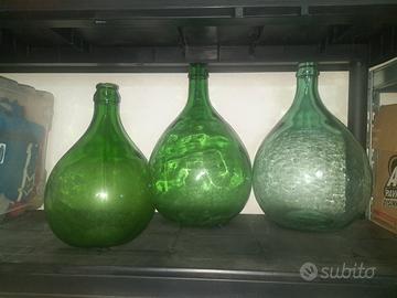 Tre boccioni in vetro