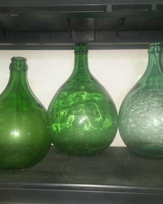 Tre boccioni in vetro