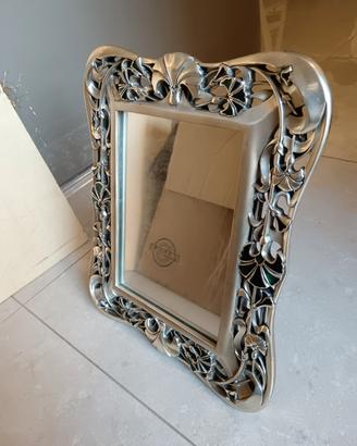 CORNICE IN ARGENTO CON SPECCHIO