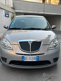 Lancia yosilon