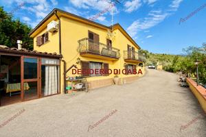 Casa, Pettineo.