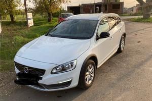 Volvo V60 cross country