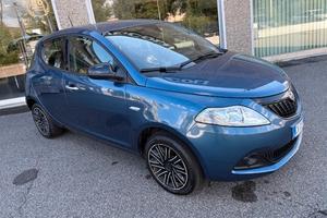 Lancia Ypsilon 1.0 FireFly 5 porte S&S Hybrid Oro
