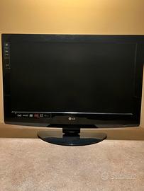 TV LG 32” LCD - senza telecomando