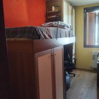 Camera singola (letto armadio e scrivania)