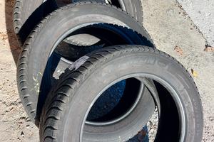 4 pneumatici invernali Michelin 205/55 R16