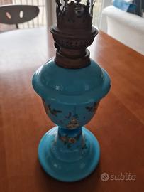 Lume in vetro opalino azzurro