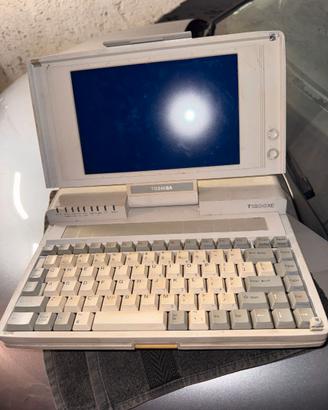 Toshiba T1200XE Laptop portatile d'epoca, tratt.