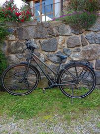 Bicicletta bici viaggio cicloturismo KTM donna