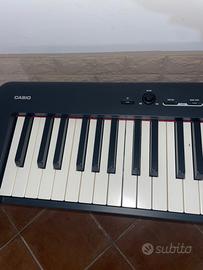 Pianola marca casio