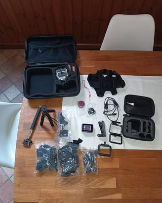 GoPro HERO 7 Silver +Mega kit accessori completo 