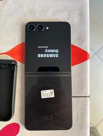 Samsung z flip 6 COME NUOVO Trattbile