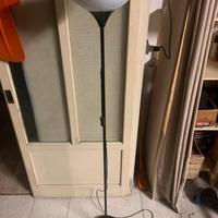 Lampada da salotto verticale