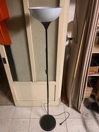 Lampada da salotto verticale