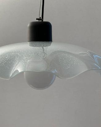 Lampadario resina trasparente decorazioni bianche