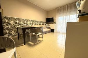 3 LOCALI A MASSA DI SOMMA