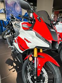 Yamaha YZF R3 70TH ANNIVERSARY