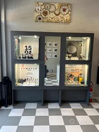 Vetrina negozio in legno