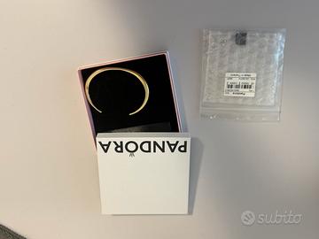 Bracciale pandora aperto linea sinuosa oro