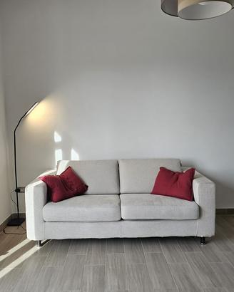 Coppia Divani come Nuovi: Divano letto + Due posti