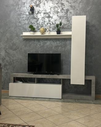 mobili soggiorno,tavoli e sedie