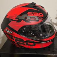 casco per moto nuovo con paraschiena 