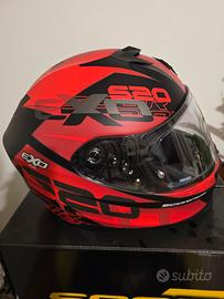 casco per moto nuovo con paraschiena 