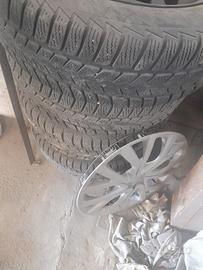 gomme su cerchi del 15 x 500 modello 2015 a 220e 
