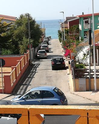 Casa vacanze a 100 mt dalla spiaggia ( IUN Q1710)
