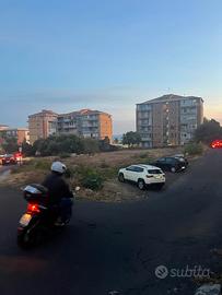 Terreno per parcheggio e pubblicità