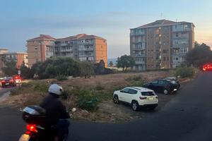 Terreno per parcheggio e pubblicità