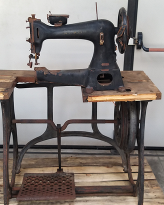 Macchina da cucire per calzolai mundlos d'epoca
