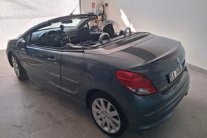 Peugeot 207 1.6 8V HDi 112CV CC Féline