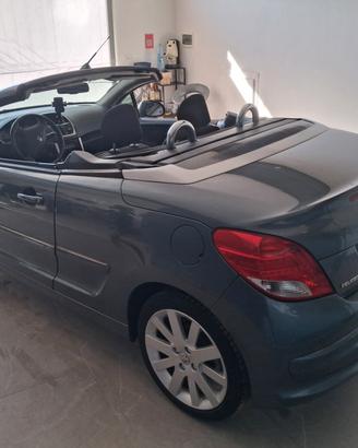 Peugeot 207 1.6 8V HDi 112CV CC Féline