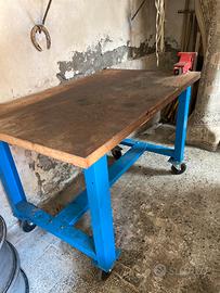 Tavolo da officina con morza