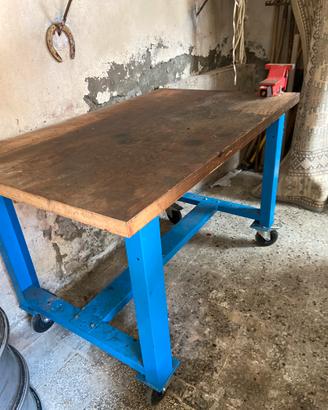 Tavolo da officina con morza
