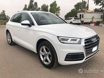 AUDI Q5 - 2.0 TDI - BUSINESS SPORT