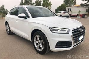 AUDI Q5 - 2.0 TDI - BUSINESS SPORT