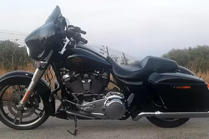 Harley Davidson Street Glide 107 permuta