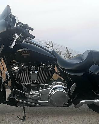 Harley Davidson Street Glide 107 permuta
