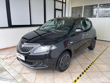 Lancia Ypsilon 1.0 FireFly 5 porte S&S Hybrid Gold