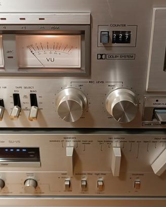 amplificatore technics e stereo cassette . JVC..