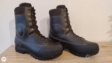 Anfibi militari n.44