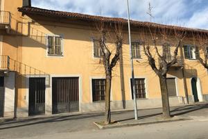 Alloggio, garage, commerciale