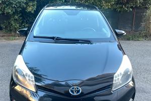 YARIS HIBRID TOYOTA